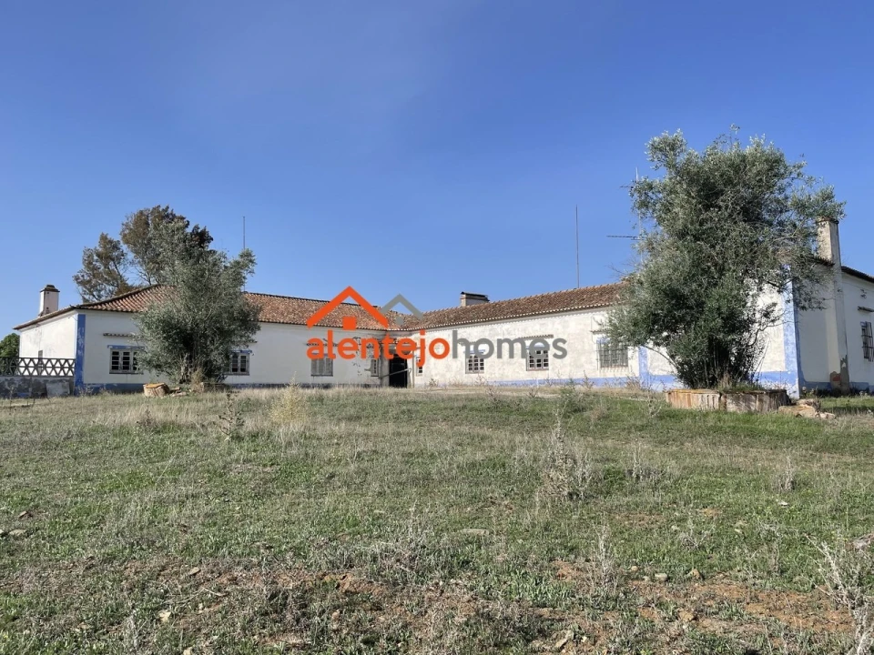 Quinta T6 para Venda em Arraiolos Foto 1