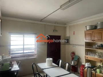 Armazém para Venda em Arraiolos