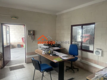 Armazém para Venda em Arraiolos