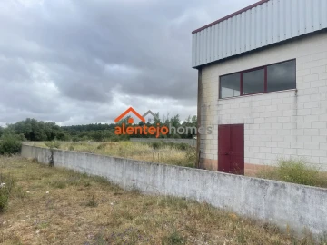 Armazém para Venda em Arraiolos