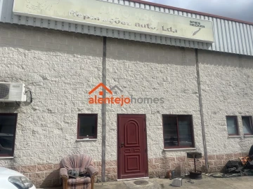 Armazém para Venda em Arraiolos