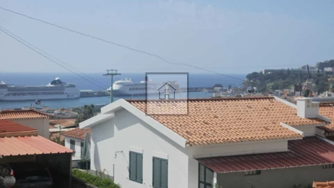 Moradia T3 para Venda em Funchal (Santa Maria Maior)