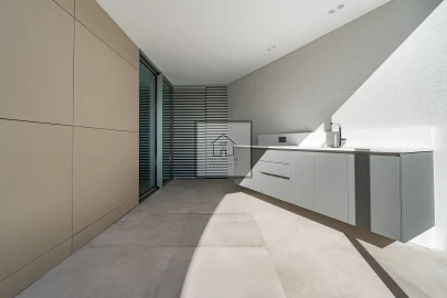 Apartamento T3 para Venda em Funchal (Se)