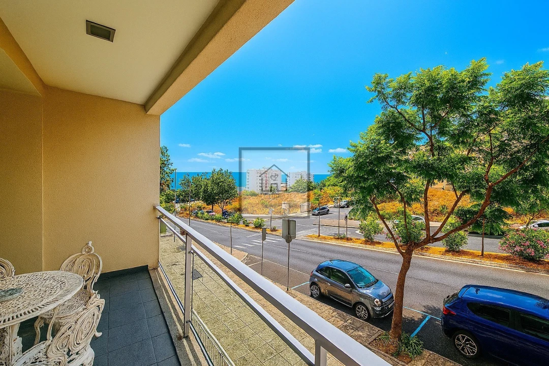 Apartamento T2 para Venda em São Martinho Foto 6