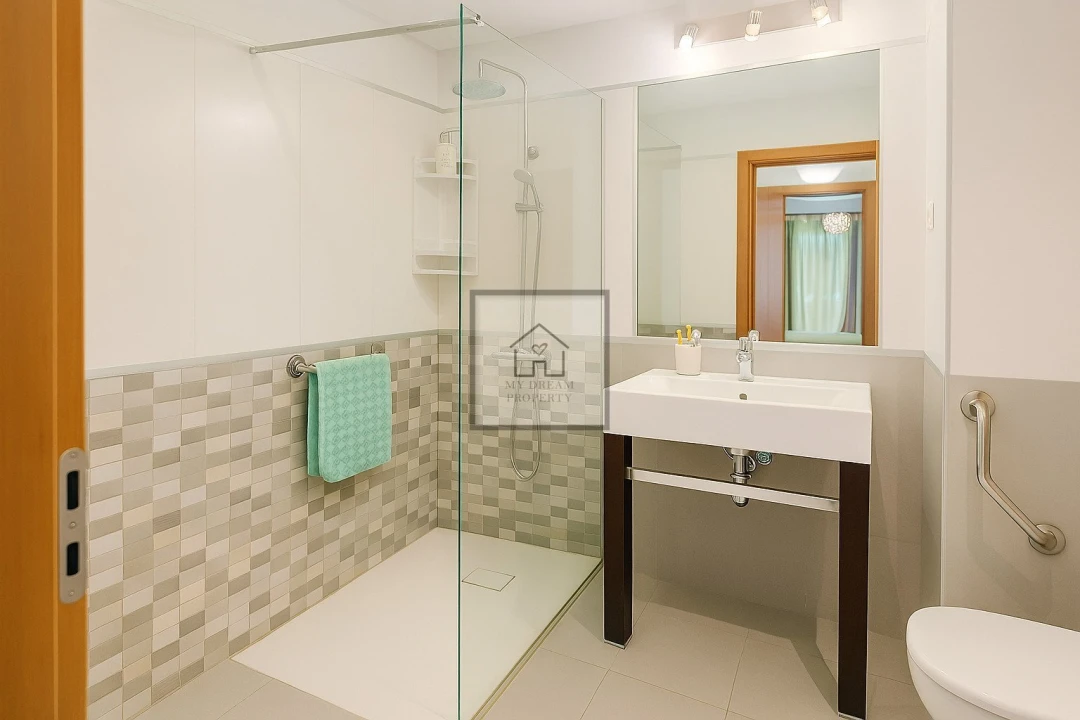 Apartamento T2 para Venda em São Martinho Foto 9