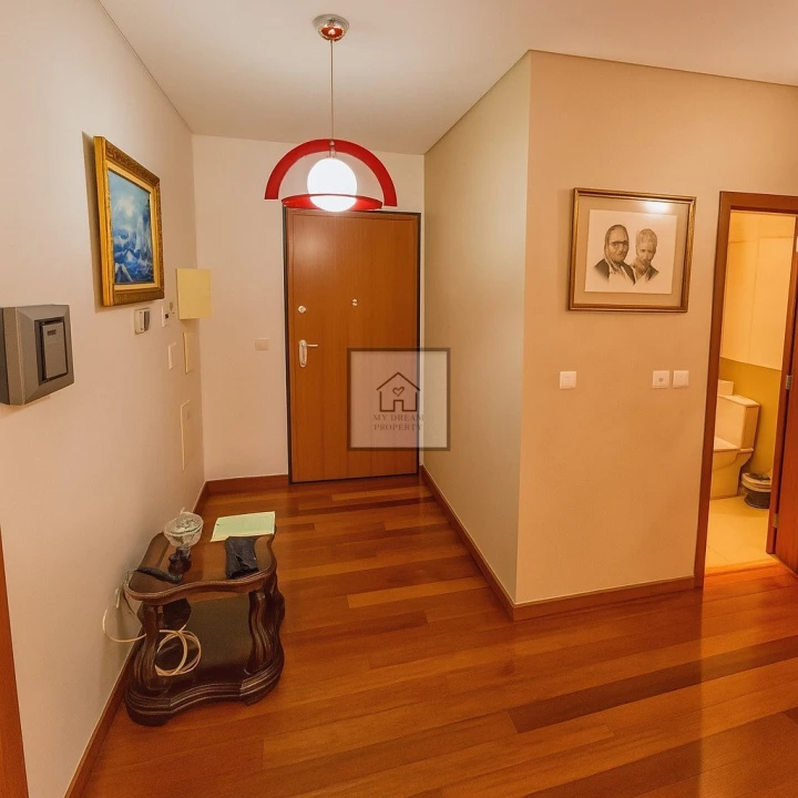 Apartamento T2 para Venda em São Martinho Foto 8