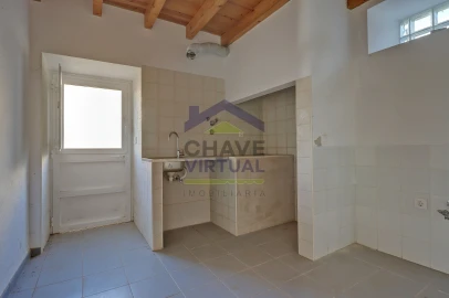 Moradia T1 para Venda em Peral