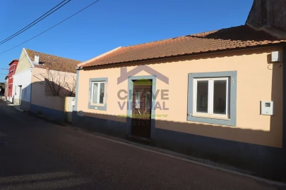 Moradia T1 para Venda em Peral