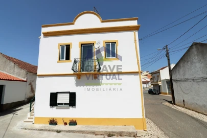 Moradia T4 para Venda em Cadaval e Pêro Moniz