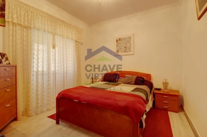 Moradia T4 para Venda em Cadaval e Pêro Moniz