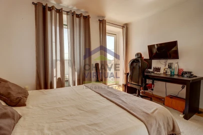 Moradia T4 para Venda em Cadaval e Pêro Moniz