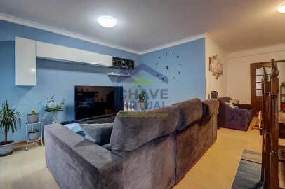Apartamento T3 para Venda em Bombarral e Vale Covo