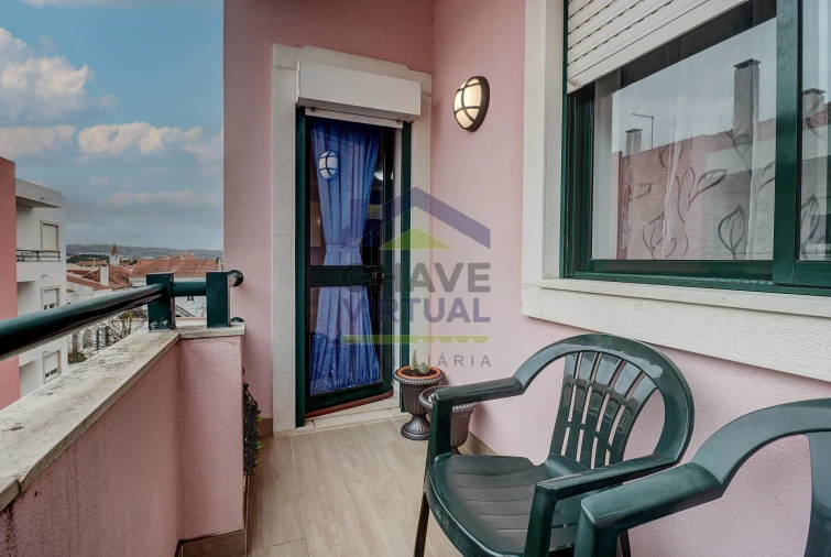 Apartamento T3 para Venda em Bombarral e Vale Covo Foto 11