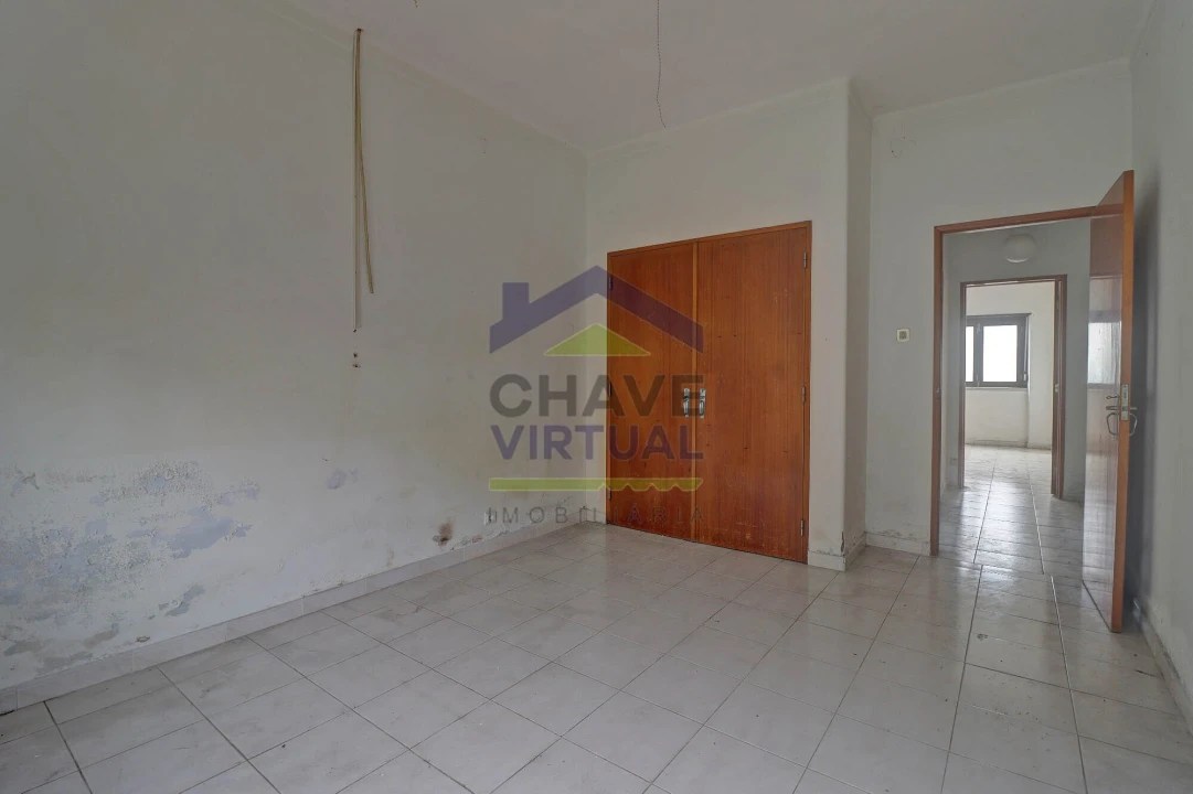 Moradia T4 para Venda em Bombarral e Vale Covo Foto 15