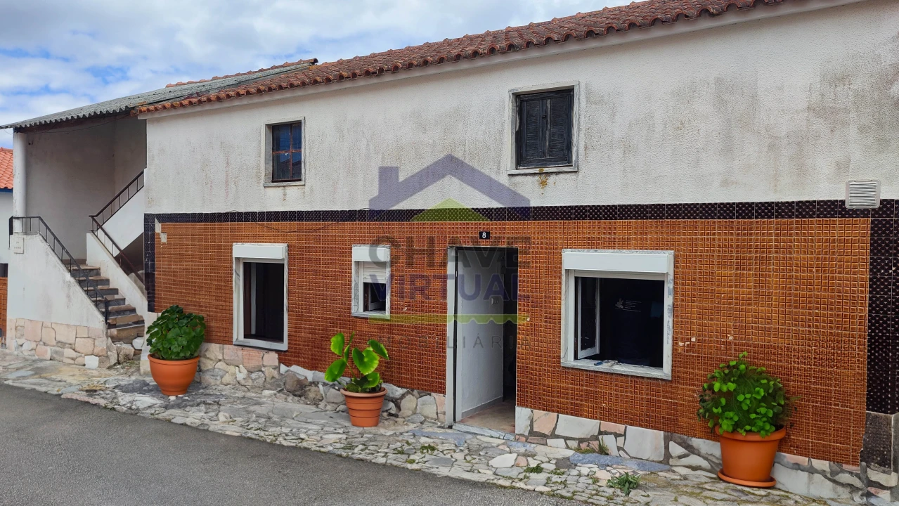 Moradia T4 para Venda em Bombarral e Vale Covo Foto 1