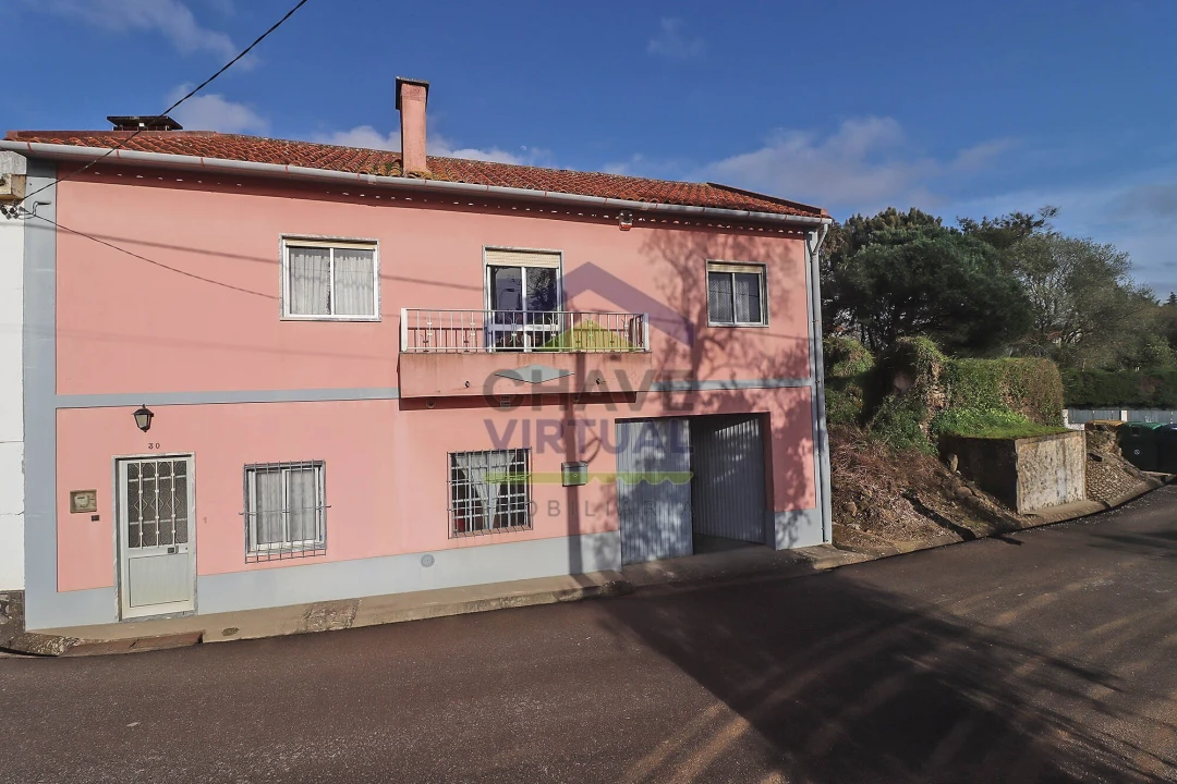 Moradia T2 para Venda em Roliça Foto 1