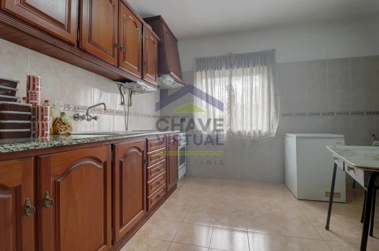 Moradia T2 para Venda em Roliça Foto 3