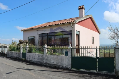 Moradia T2 para Venda em Bombarral e Vale Covo