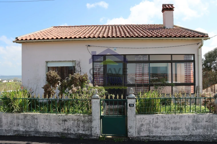 Moradia T2 para Venda em Bombarral e Vale Covo Foto 4