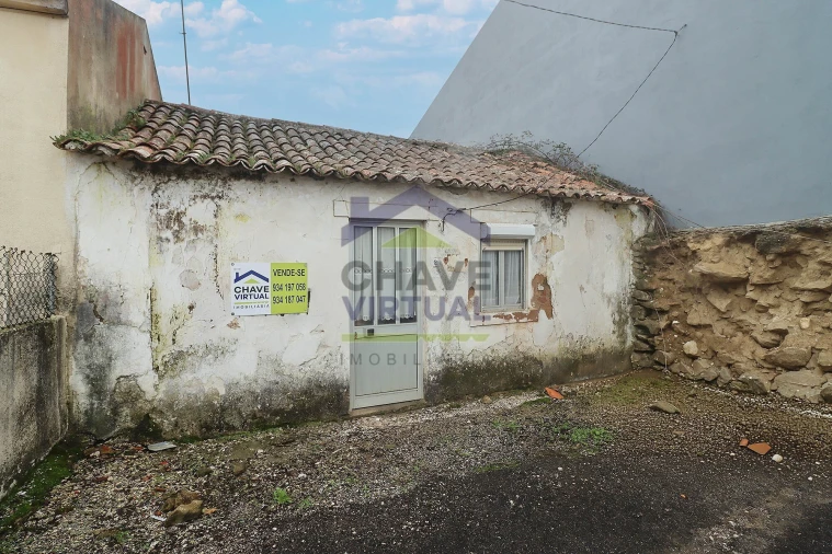 Moradia T2 para Venda em Roliça Foto 3