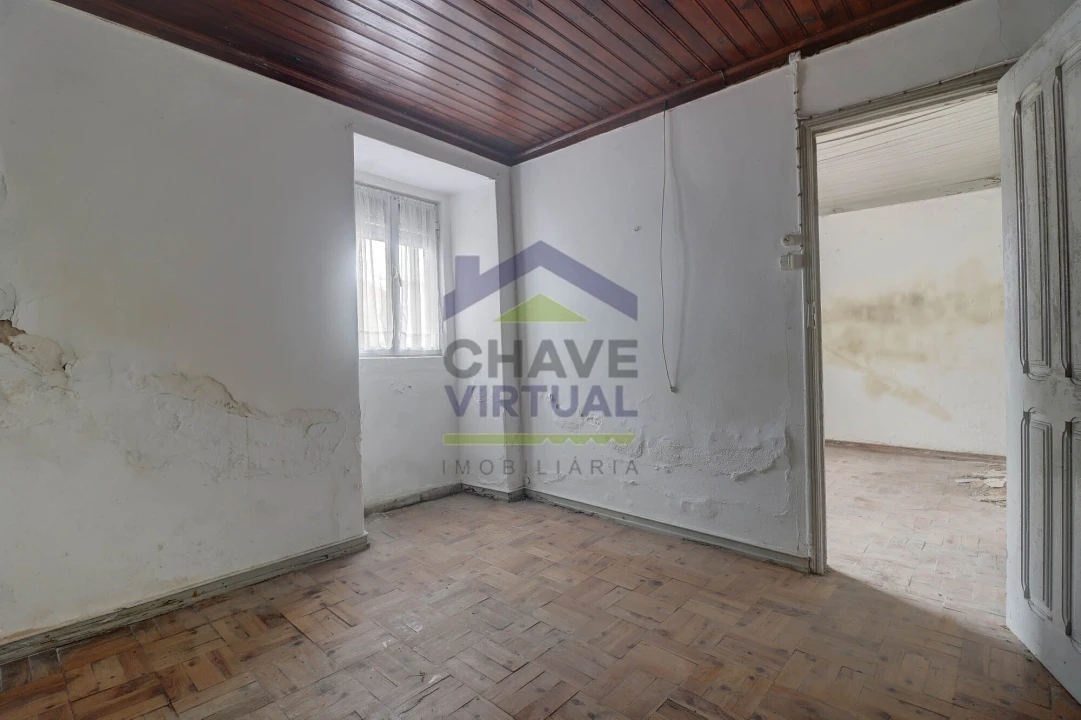 Moradia T2 para Venda em Roliça Foto 5