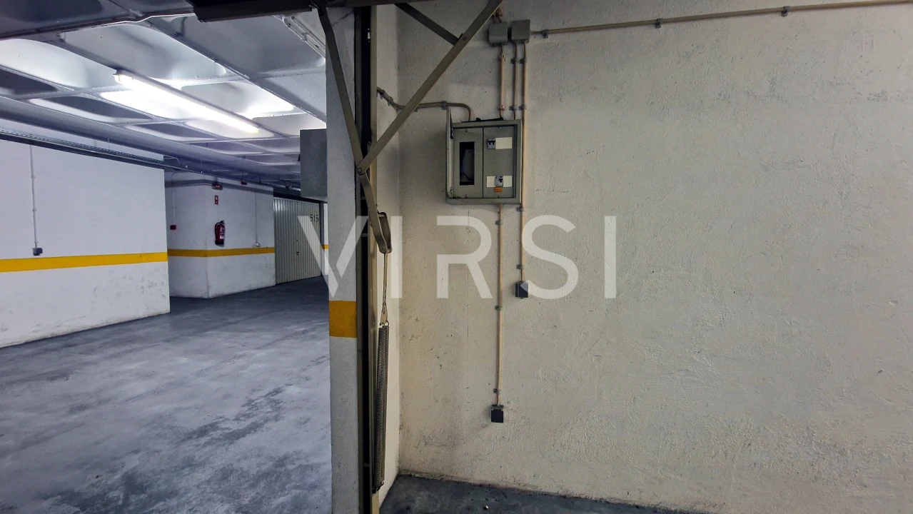 Garagem para Venda em Sé Nova, Santa Cruz, Almedina e São Bartolomeu Foto 8