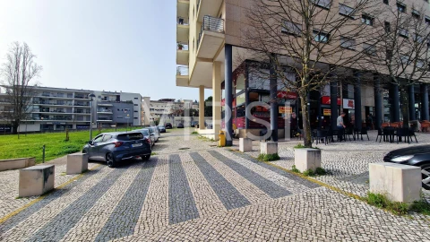 Garagem para Venda em Sé Nova, Santa Cruz, Almedina e São Bartolomeu