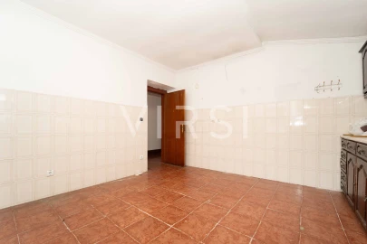 Moradia T5 para Venda em São Martinho do Bispo e Ribeira de Frades