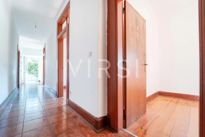 Moradia T5 para Venda em São Martinho do Bispo e Ribeira de Frades