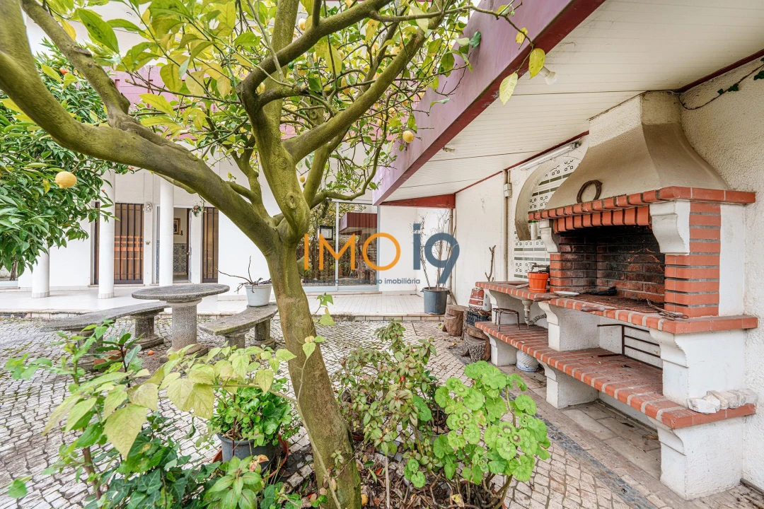 Moradia T5 para Venda em Fatima Foto 8