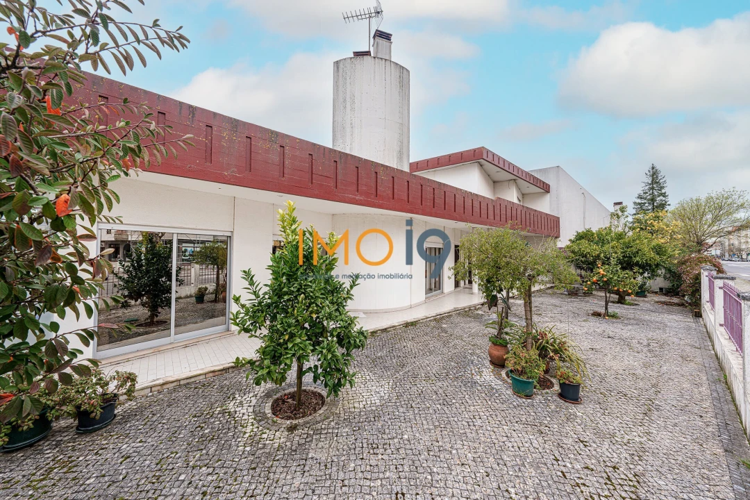 Moradia T5 para Venda em Fatima Foto 7