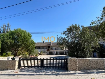 Moradia T4 para Venda em Fatima