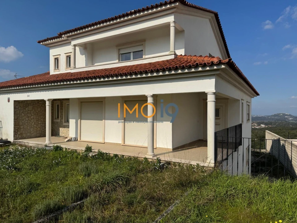 Moradia T4 para Venda em Fatima Foto 2