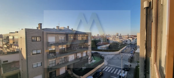 Apartamento T3 para Venda em Póvoa de Varzim, Beiriz e Argivai