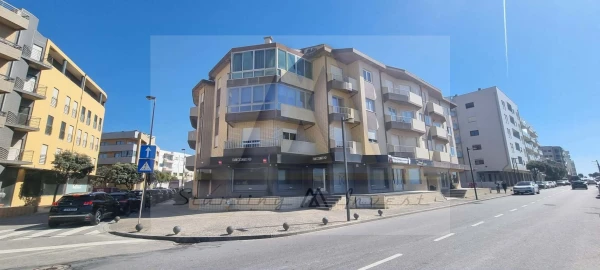 Loja para Arrendamento em Aver-O-Mar, Amorim e Terroso