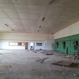 Armazém para Venda em Alcanhões