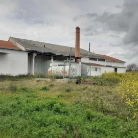 Armazém para Venda em Alcanhões