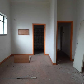 Armazém para Venda em Alcanhões