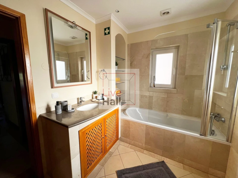 Apartamento T2 para Arrendamento férias em Quarteira Foto 18