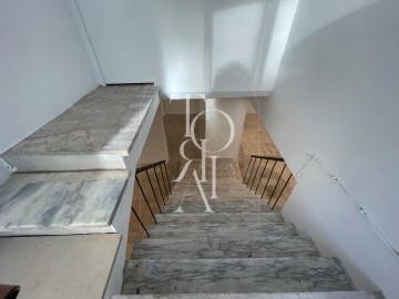 Armazém para Arrendamento em Algés, Linda-A-Velha e Cruz Quebrada-Dafundo