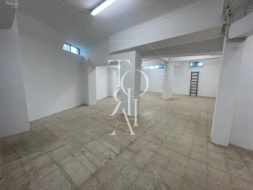 Armazém para Arrendamento em Algés, Linda-A-Velha e Cruz Quebrada-Dafundo