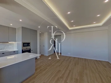 Apartamento T3 para Venda em Carnaxide e Queijas