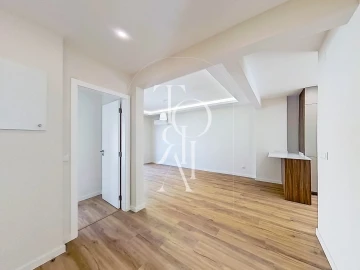 Moradia T2 para Venda em Carnaxide e Queijas