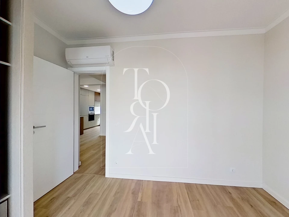 Moradia T2 para Venda em Carnaxide e Queijas Foto 12