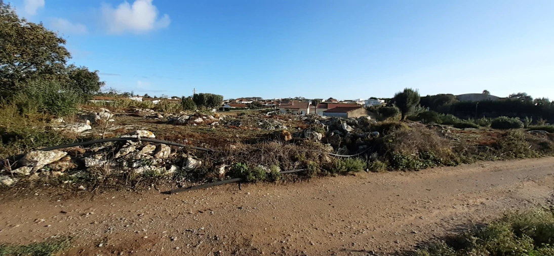 Terreno para Venda em São Bartolomeu dos Galegos e Moledo Foto 3