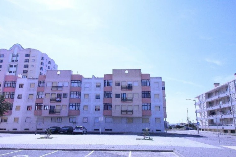Apartamento T1 para Venda em Peniche Foto 2