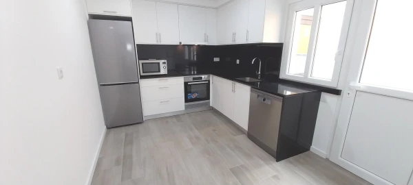 Moradia T4 para Venda em Atouguia da Baleia