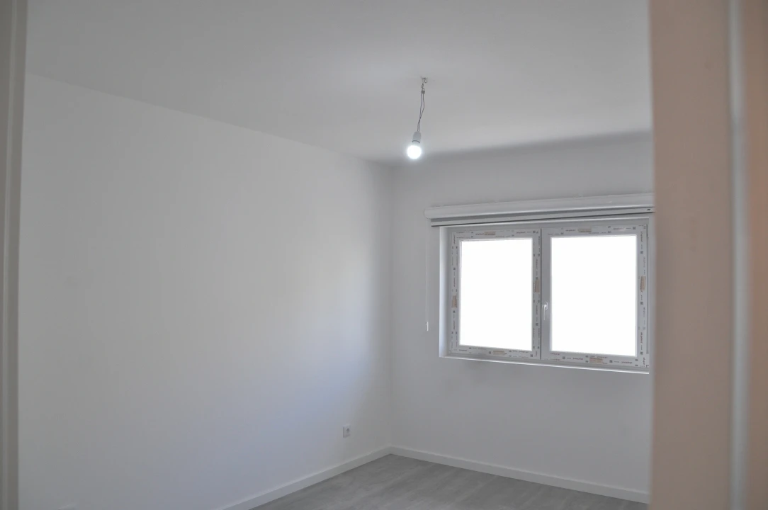 Moradia T4 para Venda em Atouguia da Baleia Foto 15