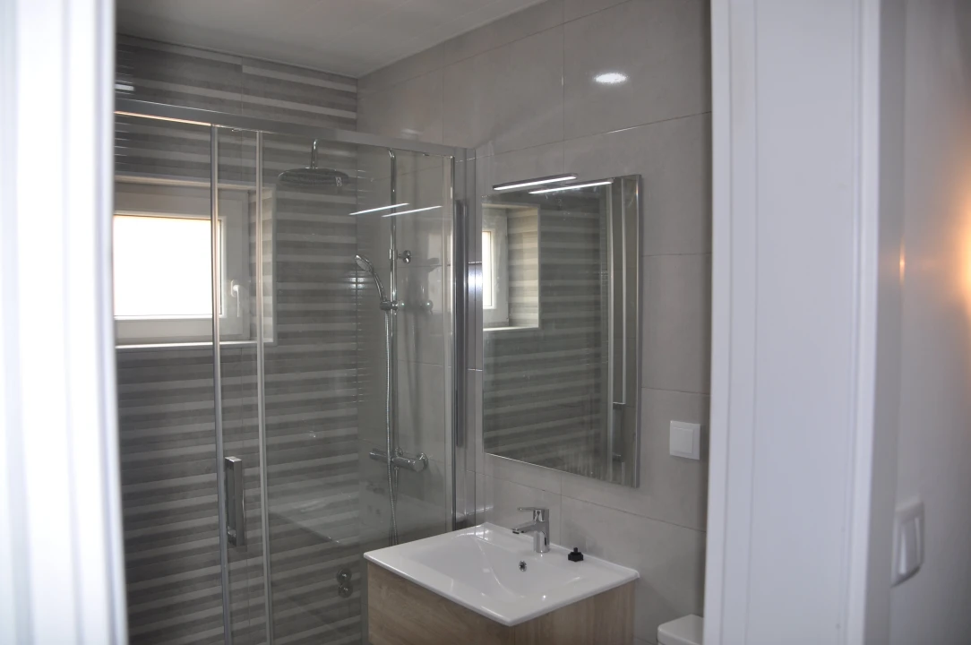 Moradia T4 para Venda em Atouguia da Baleia Foto 6