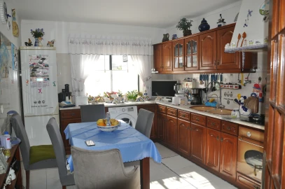 Apartamento T3 para Venda em Peniche